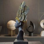 Exquisite Noir & Gold Regal Bust - Image 2